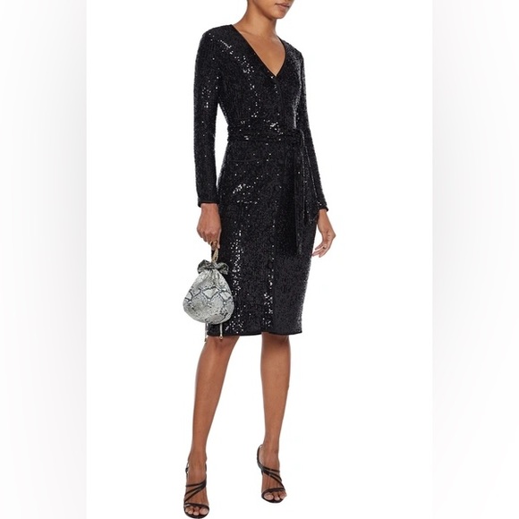 DIANE VON FURSTENBERG
MELINA BELTED SEQUINED STRETCH-MESH DRESS - Picture 7 of 16